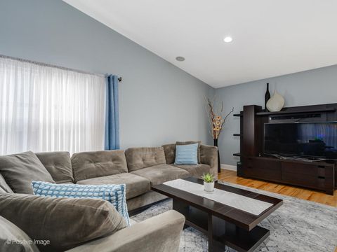 Tiny photo for 2008 Clematis Drive, Algonquin, IL 60102 (MLS # 12501867)