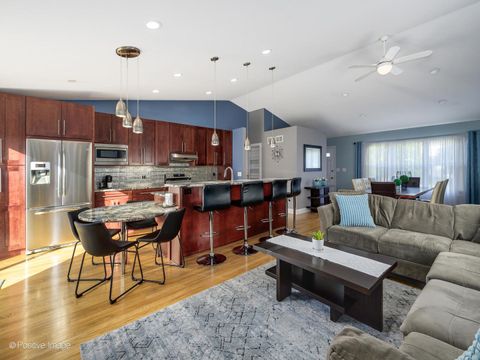 Tiny photo for 2008 Clematis Drive, Algonquin, IL 60102 (MLS # 12501867)