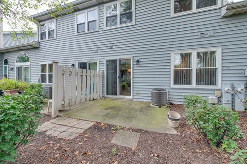 Tiny photo for 1357 Ridgefield Circle, Carol Stream, IL 60188 (MLS # 12763652)