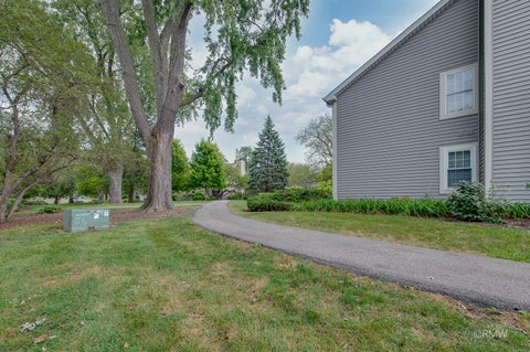 Tiny photo for 1357 Ridgefield Circle, Carol Stream, IL 60188 (MLS # 12763652)