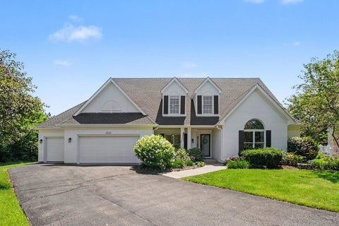 Photo of 1204 N Oakridge Court, Palatine, IL 60067 (MLS # 12699023)