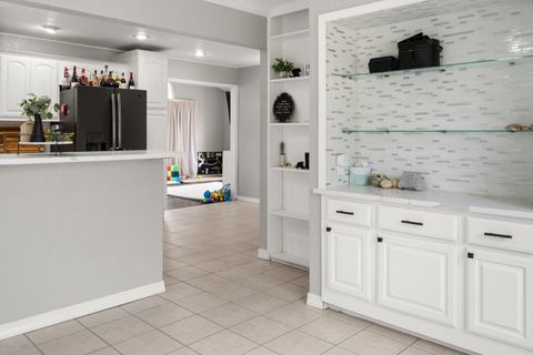 Tiny photo for 526 Meadowview Drive, Clinton, IA 52732 (MLS # 12589950)