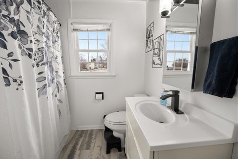 Tiny photo for 526 Meadowview Drive, Clinton, IA 52732 (MLS # 12589950)