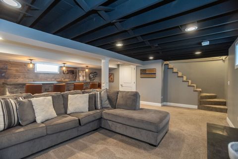 Tiny photo for 9840 S Saint Louis Avenue, Evergreen Park, IL 60805 (MLS # 12613815)