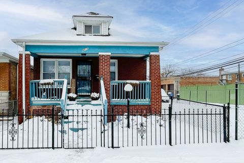 Photo of 9516 S Yale Avenue, Chicago, IL 60628 (MLS # 12529072)