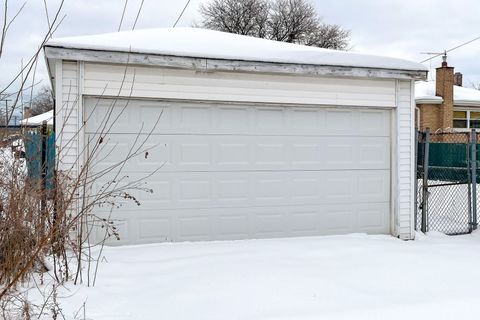 Tiny photo for 9516 S Yale Avenue, Chicago, IL 60628 (MLS # 12529072)