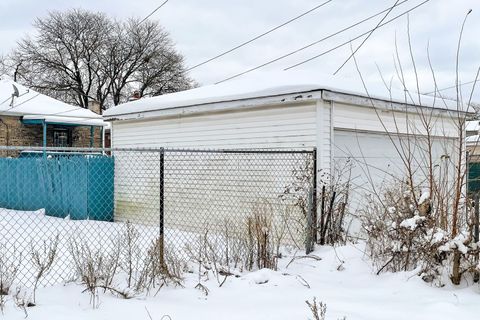 Tiny photo for 9516 S Yale Avenue, Chicago, IL 60628 (MLS # 12529072)