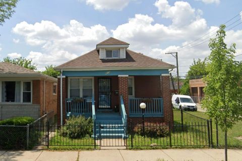 Tiny photo for 9516 S Yale Avenue, Chicago, IL 60628 (MLS # 12529072)