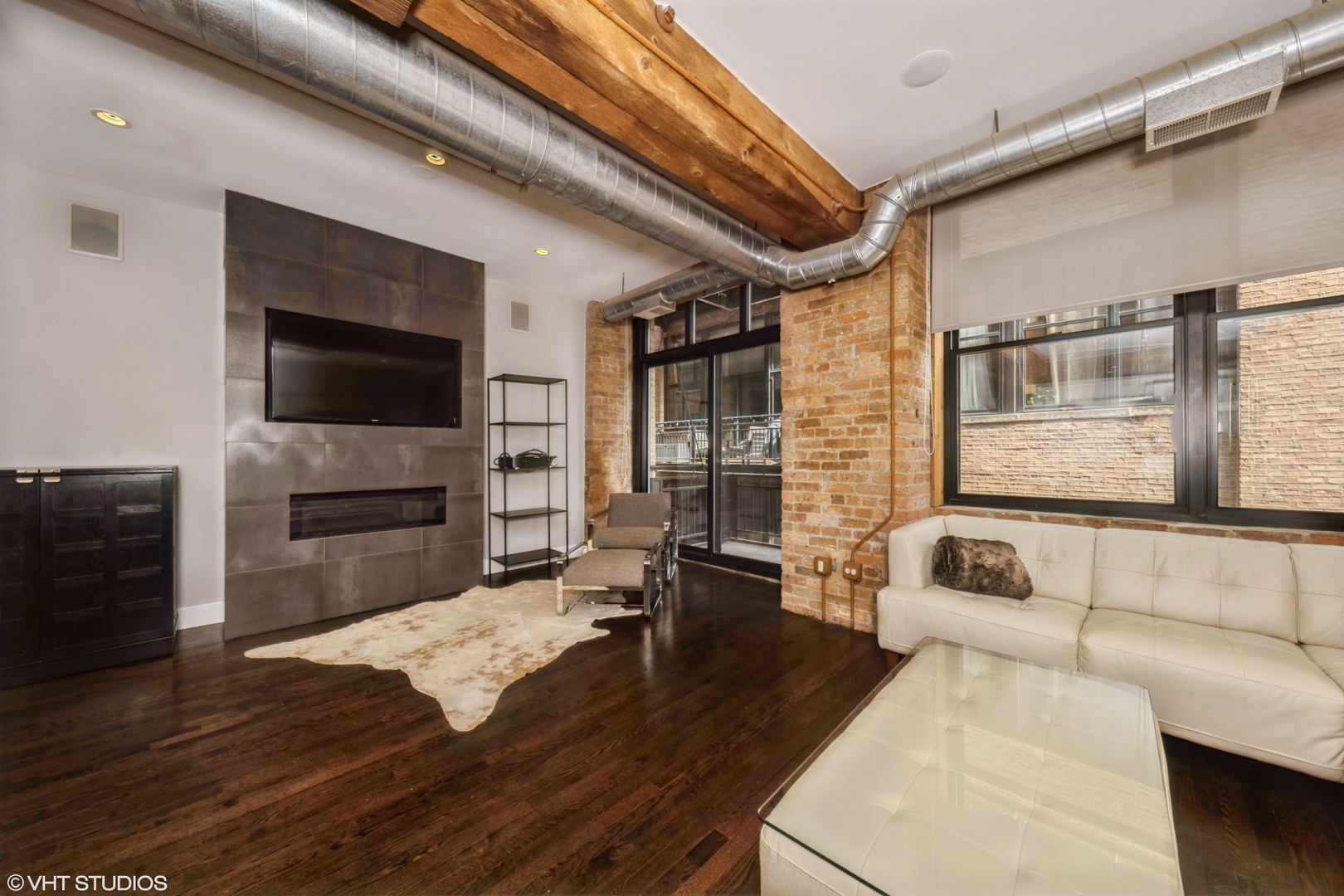 520 W HURON Street 304