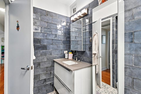 Tiny photo for 3200 N Lake Shore Drive #410, Chicago, IL 60657 (MLS # 12765788)