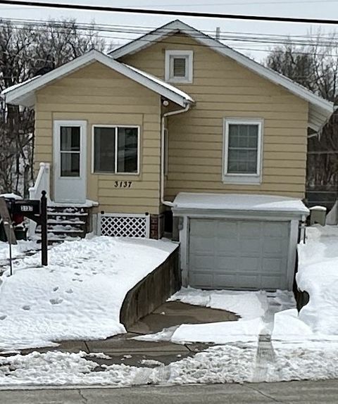 Photo of 3137 Telegraph Road, Davenport, IA 52804 (MLS # 12594928)