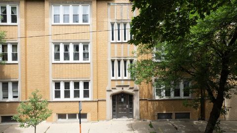 4006 W WELLINGTON Avenue 3 Chicago IL 60641