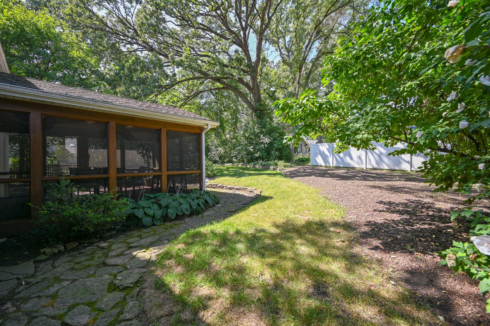 26W530 Prairie Avenue