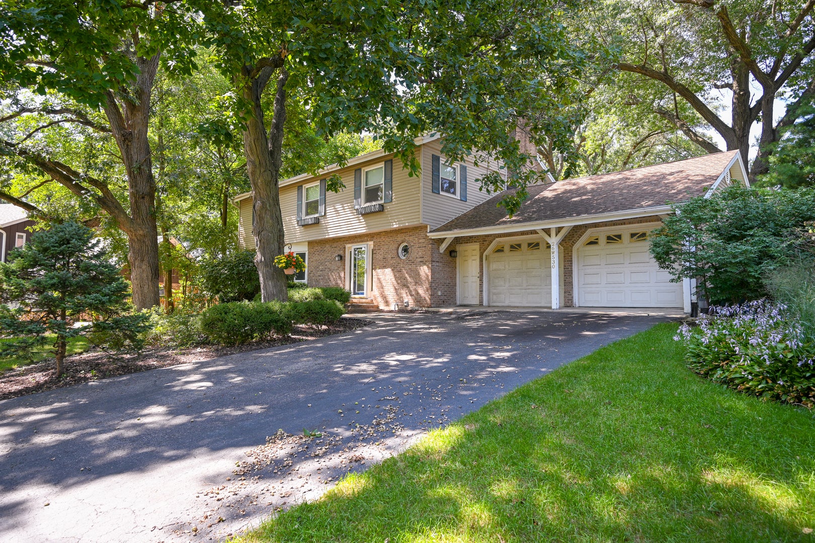 26W530 Prairie Avenue