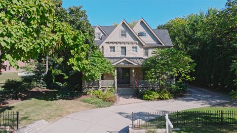 Tiny photo for 117 N Monroe Street, Hinsdale, IL 60521 (MLS # 12564493)