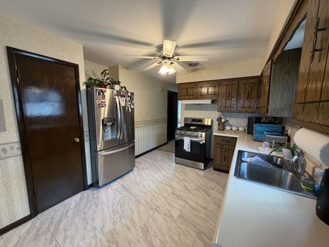 Tiny photo for 18052 Soleri Drive, Country Club Hills, IL 60478 (MLS # 12613758)