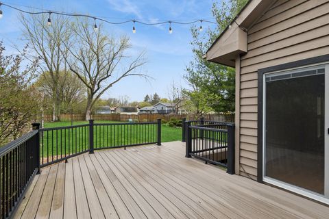 Tiny photo for 938 Canterbury Drive, Crystal Lake, IL 60014 (MLS # 12619612)