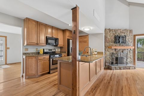 Tiny photo for 938 Canterbury Drive, Crystal Lake, IL 60014 (MLS # 12619612)