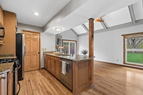 Tiny photo for 938 Canterbury Drive, Crystal Lake, IL 60014 (MLS # 12619612)