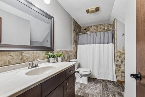 Tiny photo for 938 Canterbury Drive, Crystal Lake, IL 60014 (MLS # 12619612)