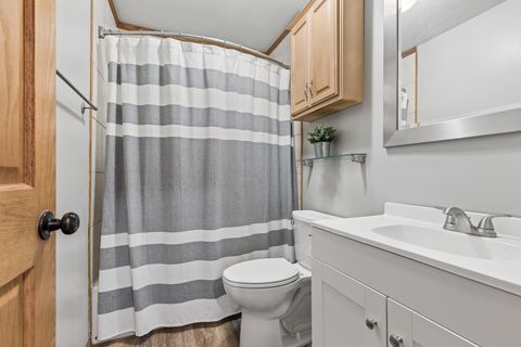 Tiny photo for 938 Canterbury Drive, Crystal Lake, IL 60014 (MLS # 12619612)