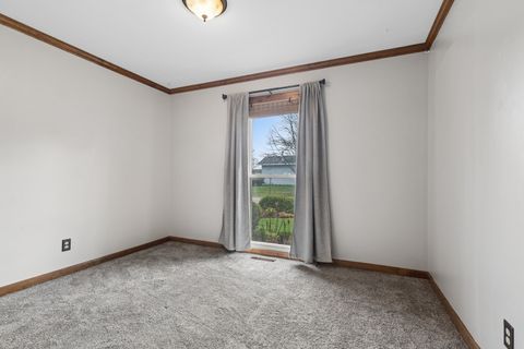 Tiny photo for 938 Canterbury Drive, Crystal Lake, IL 60014 (MLS # 12619612)