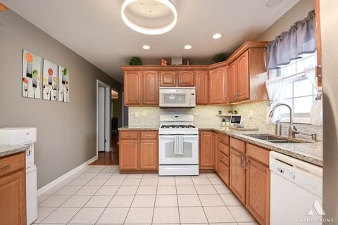 Tiny photo for 15705 Laramie Avenue, Oak Forest, IL 60452 (MLS # 12557226)