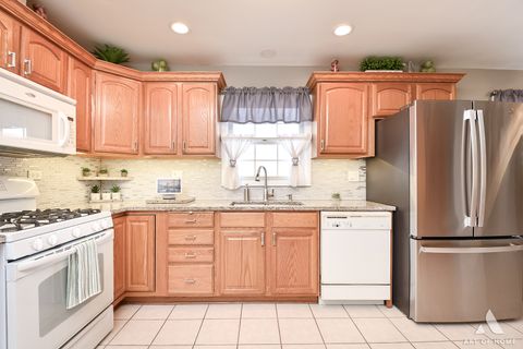 Tiny photo for 15705 Laramie Avenue, Oak Forest, IL 60452 (MLS # 12557226)