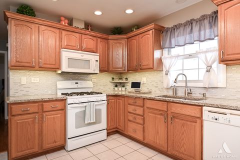 Tiny photo for 15705 Laramie Avenue, Oak Forest, IL 60452 (MLS # 12557226)