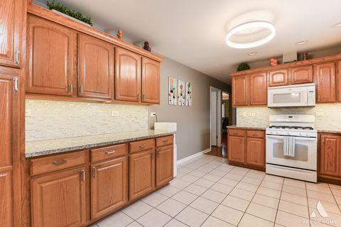 Tiny photo for 15705 Laramie Avenue, Oak Forest, IL 60452 (MLS # 12557226)