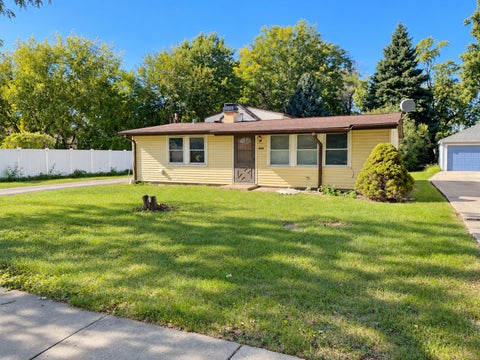 Tiny photo for 2086 Nimitz Drive, Des Plaines, IL 60018 (MLS # 12769564)