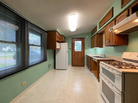 Tiny photo for 2086 Nimitz Drive, Des Plaines, IL 60018 (MLS # 12769564)