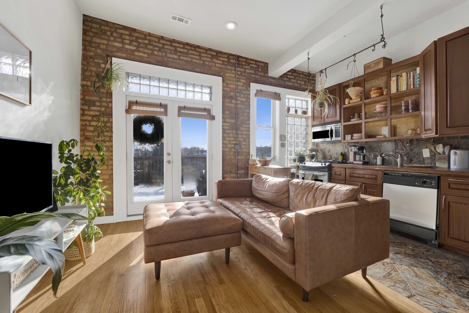 3107 W George Street 3