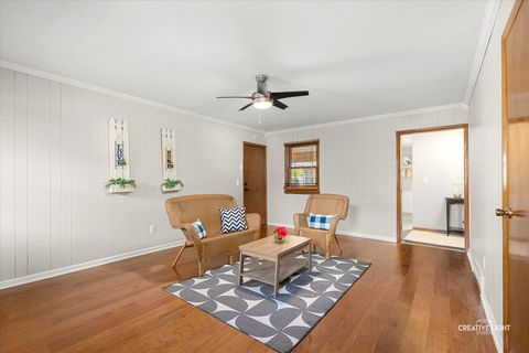 Tiny photo for 742 N Glenwood Place, Aurora, IL 60506 (MLS # 12531337)