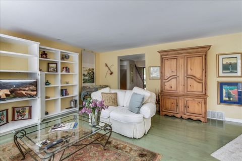 Tiny photo for 79 Hunt Trail, Lake Barrington, IL 60010 (MLS # 12632446)