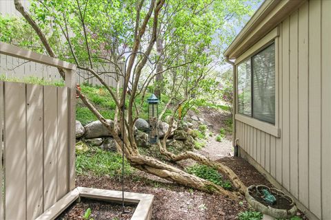 Tiny photo for 79 Hunt Trail, Lake Barrington, IL 60010 (MLS # 12632446)