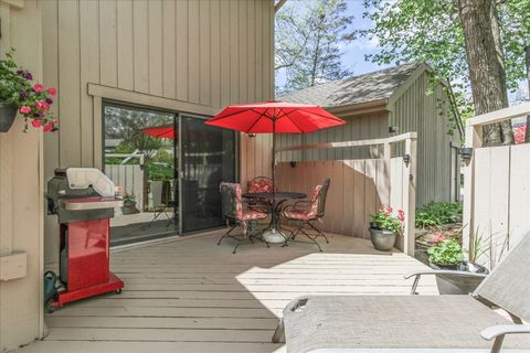 Tiny photo for 79 Hunt Trail, Lake Barrington, IL 60010 (MLS # 12632446)