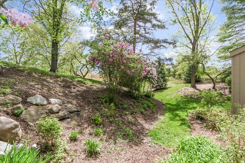 Tiny photo for 79 Hunt Trail, Lake Barrington, IL 60010 (MLS # 12632446)