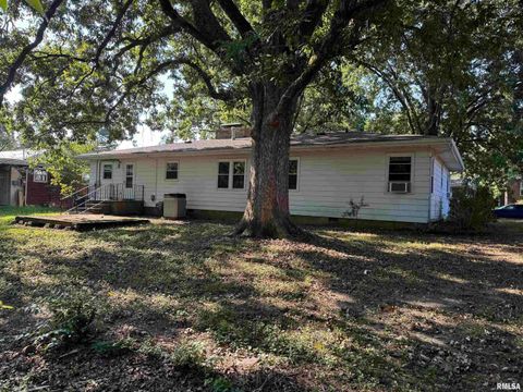 Tiny photo for 8 NORTHBROOK Drive, Mt Vernon, IL 62864 (MLS # EB459352)