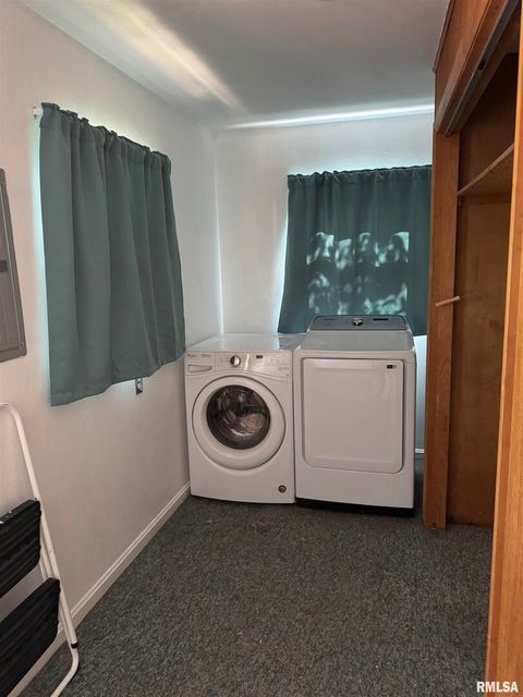 Tiny photo for 8 NORTHBROOK Drive, Mt Vernon, IL 62864 (MLS # EB459352)