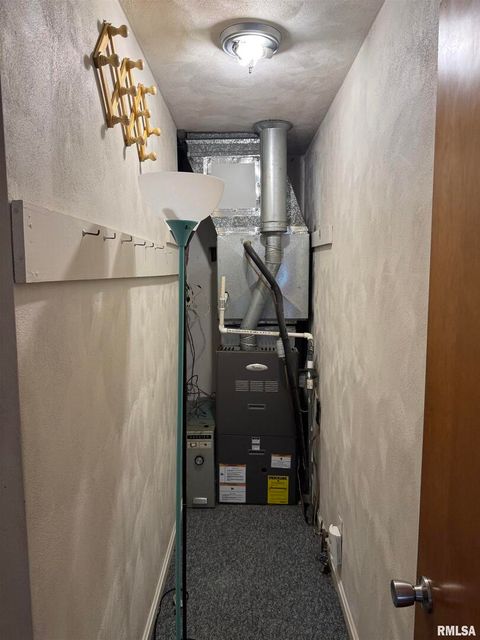 Tiny photo for 8 NORTHBROOK Drive, Mt Vernon, IL 62864 (MLS # EB459352)