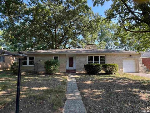 Property photo of 8 northbrook drive, mt vernon, IL 62864