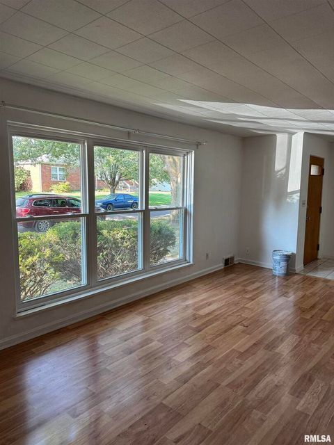 Tiny photo for 8 NORTHBROOK Drive, Mt Vernon, IL 62864 (MLS # EB459352)