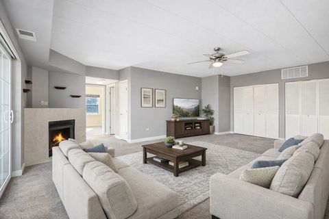 Tiny photo for 17212 Oak Park Avenue #2SE, Tinley Park, IL 60477 (MLS # 12547518)