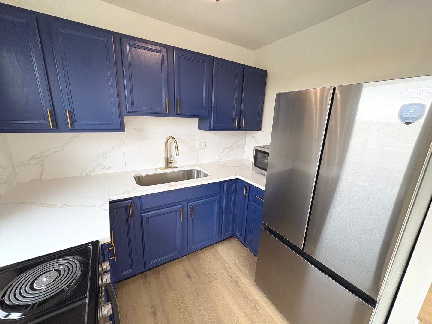 2600 W Balmoral Avenue 402