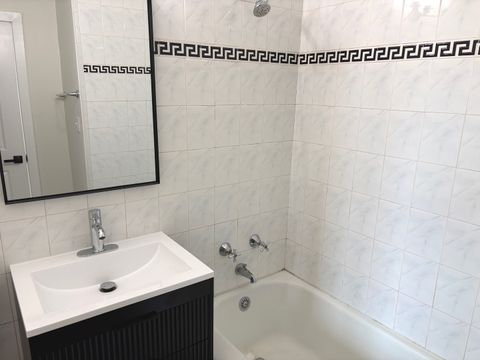 Tiny photo for 2600 W Balmoral Avenue #402, Chicago, IL 60625 (MLS # 12620617)