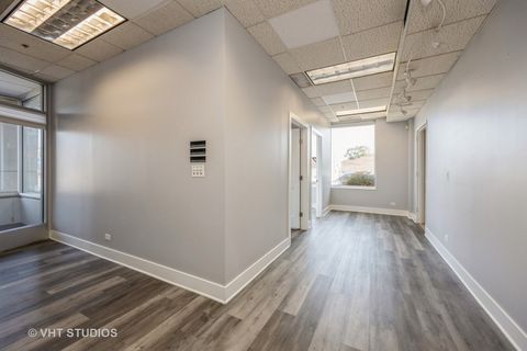 Tiny photo for 10439 W Cermak Road, Westchester, IL 60154 (MLS # 12165708)