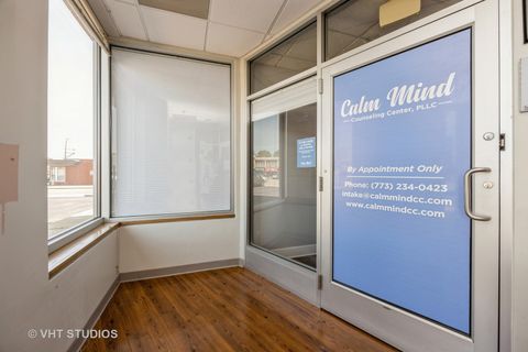 Tiny photo for 10439 W Cermak Road, Westchester, IL 60154 (MLS # 12165708)