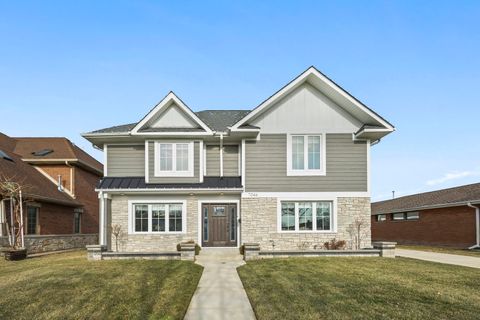 Photo of 7046 Beckwith Road, Morton Grove, IL 60053 (MLS # 12545445)