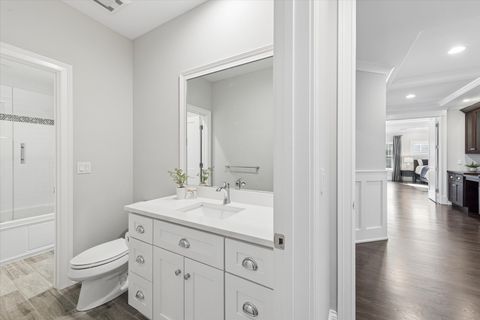 Tiny photo for 502 S Fairview Avenue, Elmhurst, IL 60126 (MLS # 12612485)